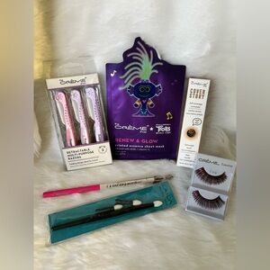 The Crème Shop Makeup and Beauty Accessories Bundle #25